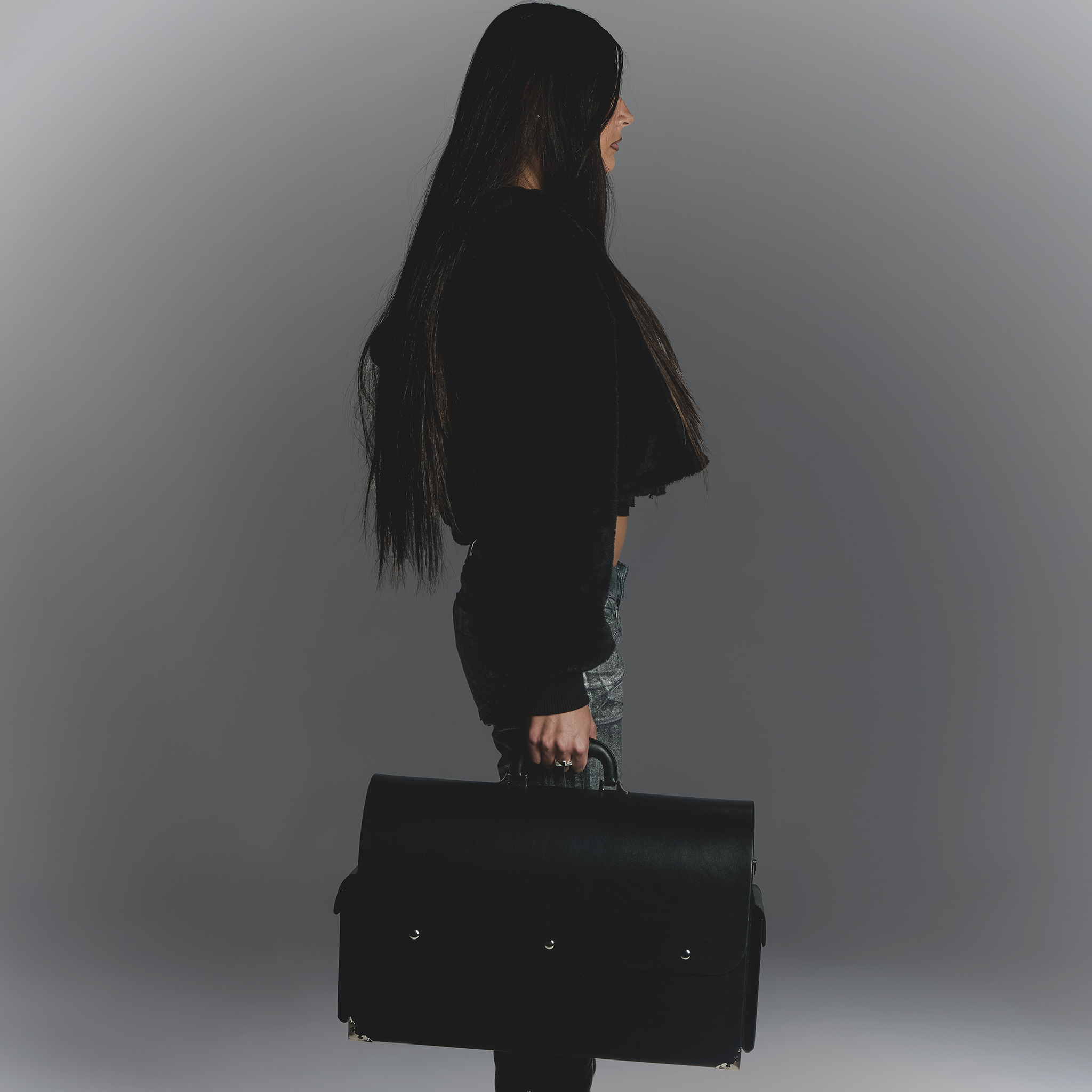 LEATHER WEEKENDER BAG